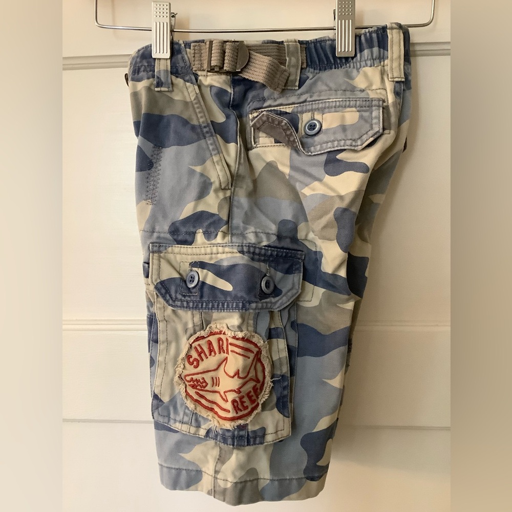 Mini Boden Boys Blue Camo Cargo shorts, 6y - Picture 3 of 6